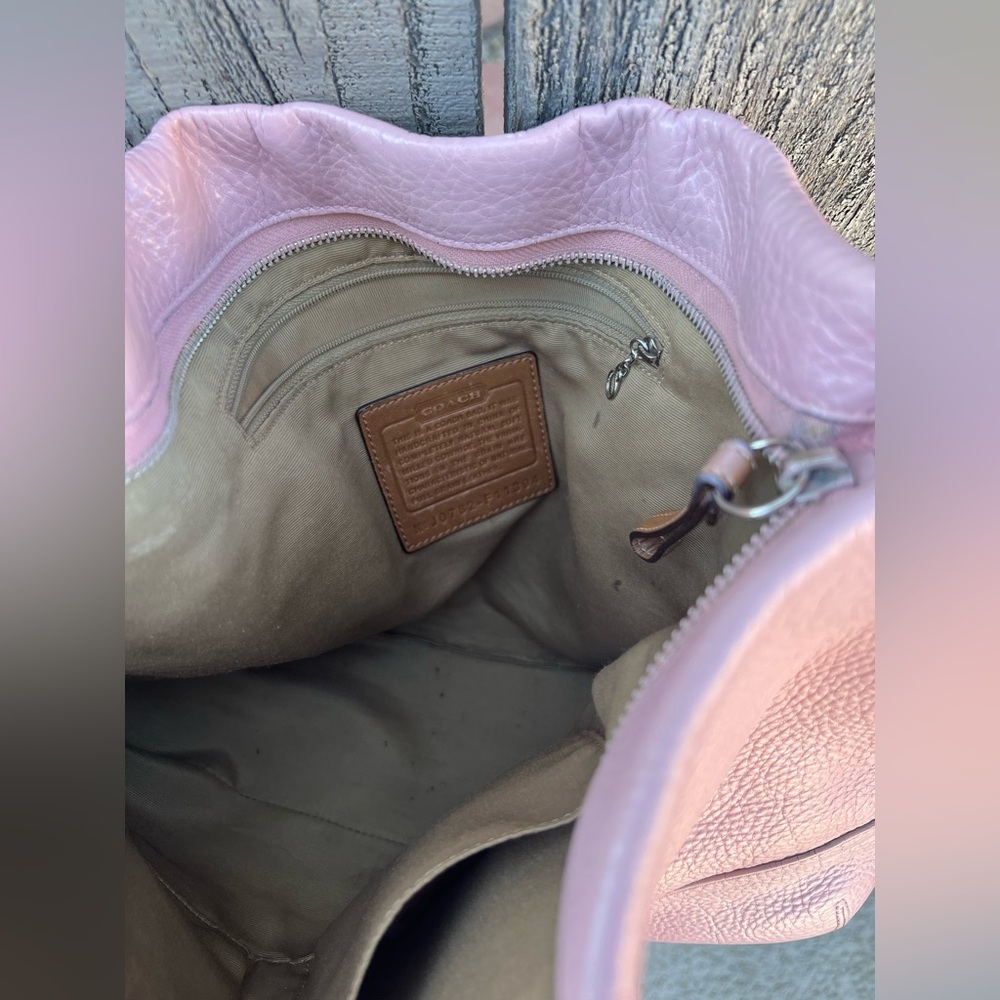 Coach Large pebbled leather Hobo bag in soft pink. - Picture 17 of 17